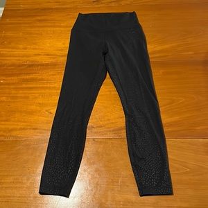 Black Embossed Lululemon Align Leggings 25’ (Size 4)
